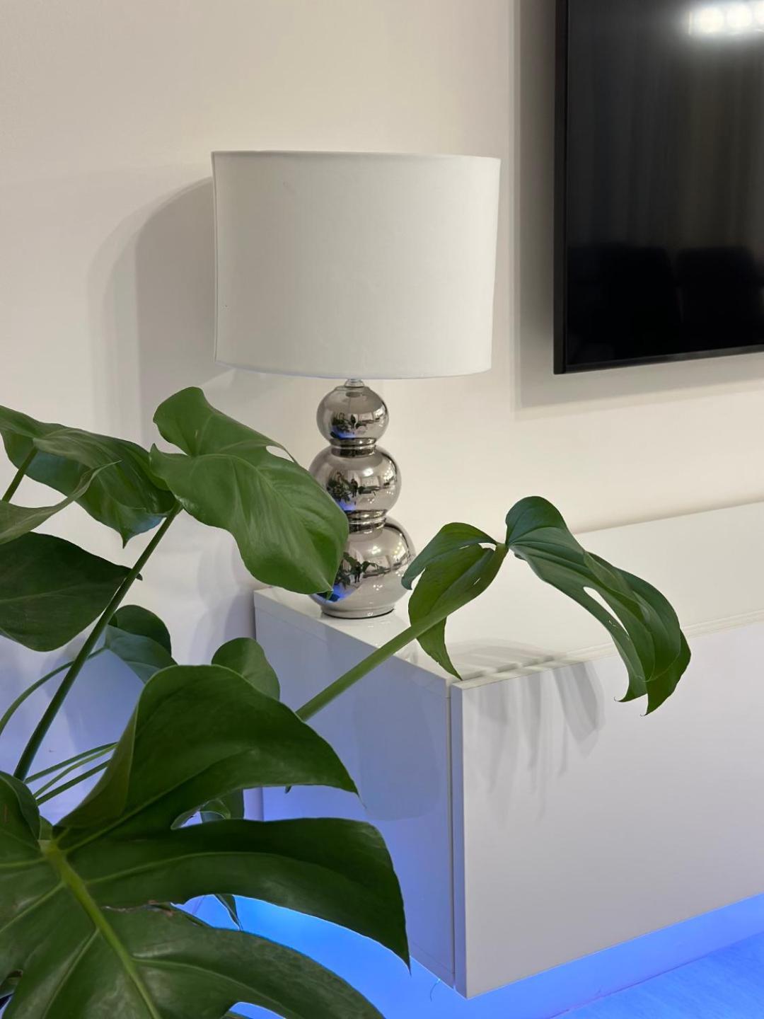 Klimatizovany Apartmanovy Dom S Virivkou, 9A Senec Ngoại thất bức ảnh