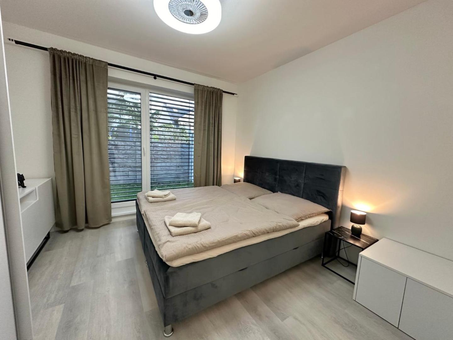 Klimatizovany Apartmanovy Dom S Virivkou, 9A Senec Ngoại thất bức ảnh