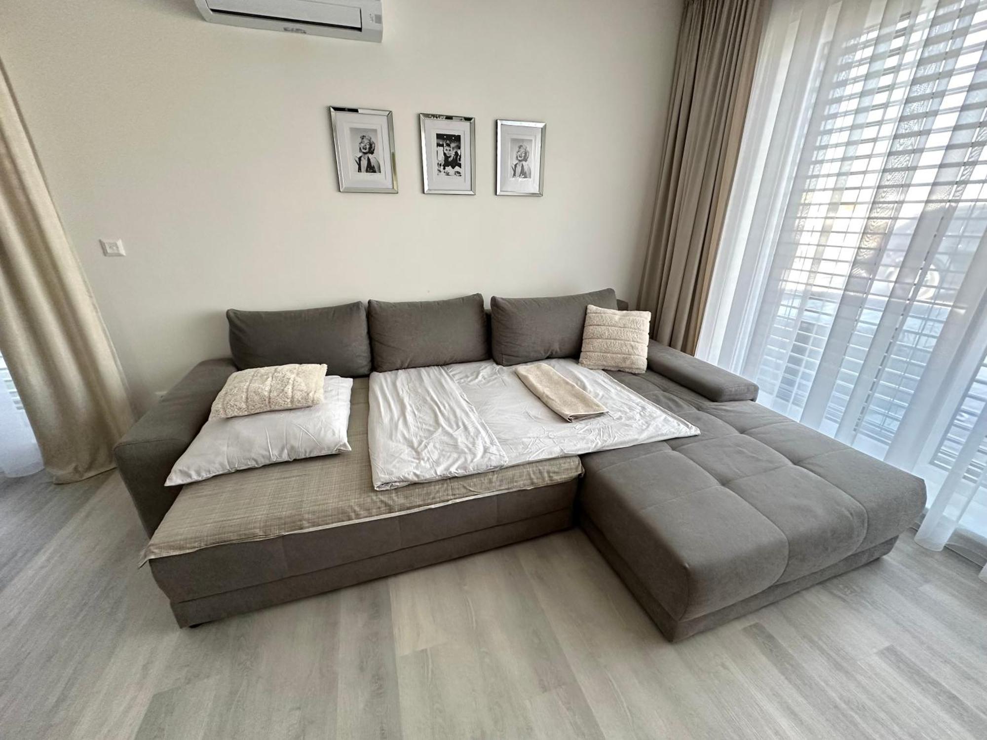 Klimatizovany Apartmanovy Dom S Virivkou, 9A Senec Ngoại thất bức ảnh